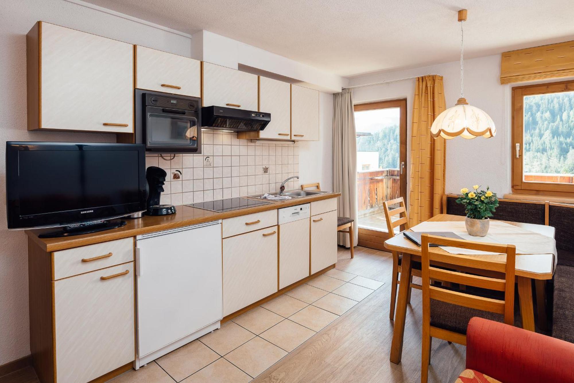 Haus Central Серфаус Экстерьер фото