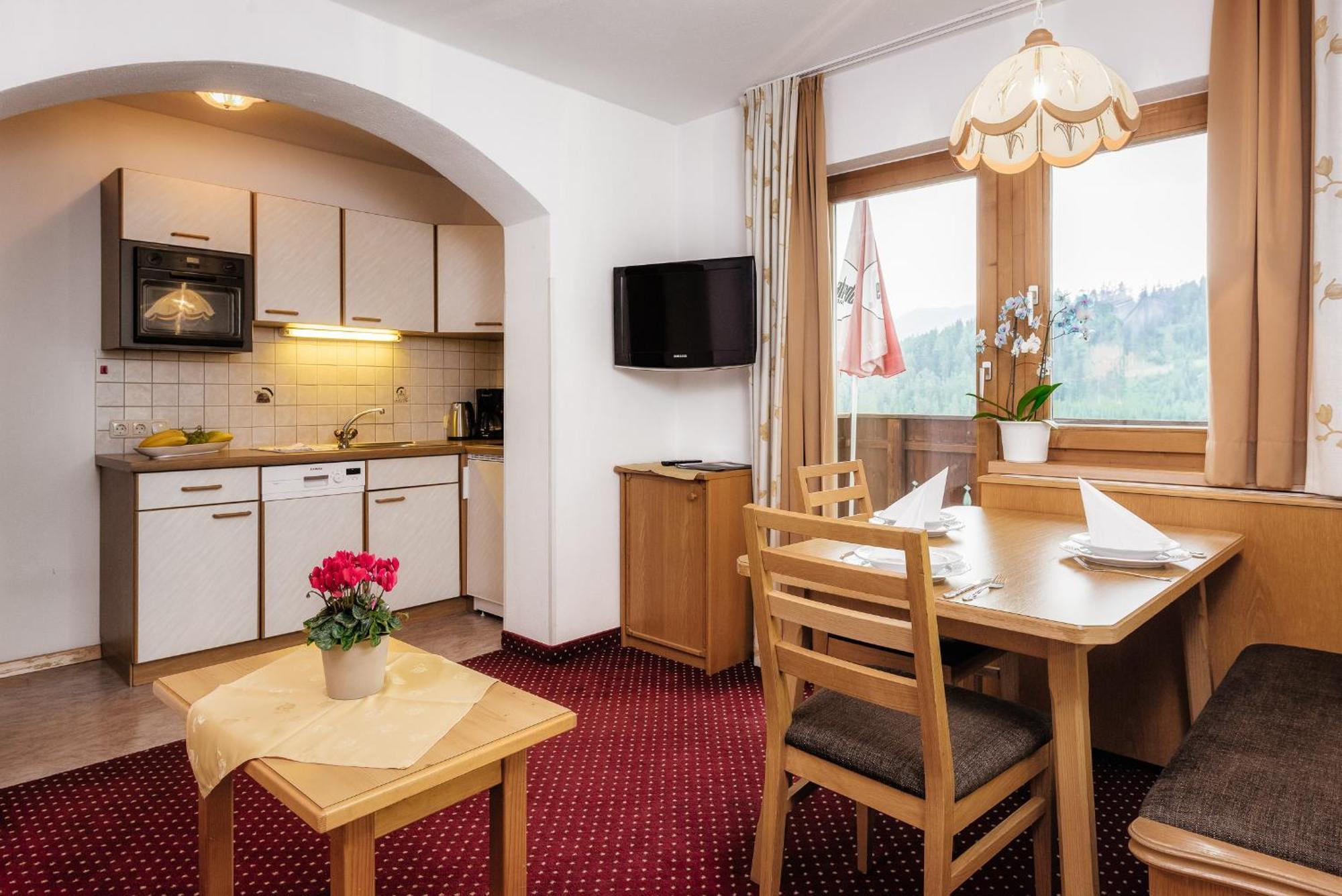Haus Central Серфаус Экстерьер фото